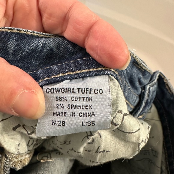 Cowgirl Tuff never give up women’s jeans.  28 waist, 35 length. - Picture 11 of 12